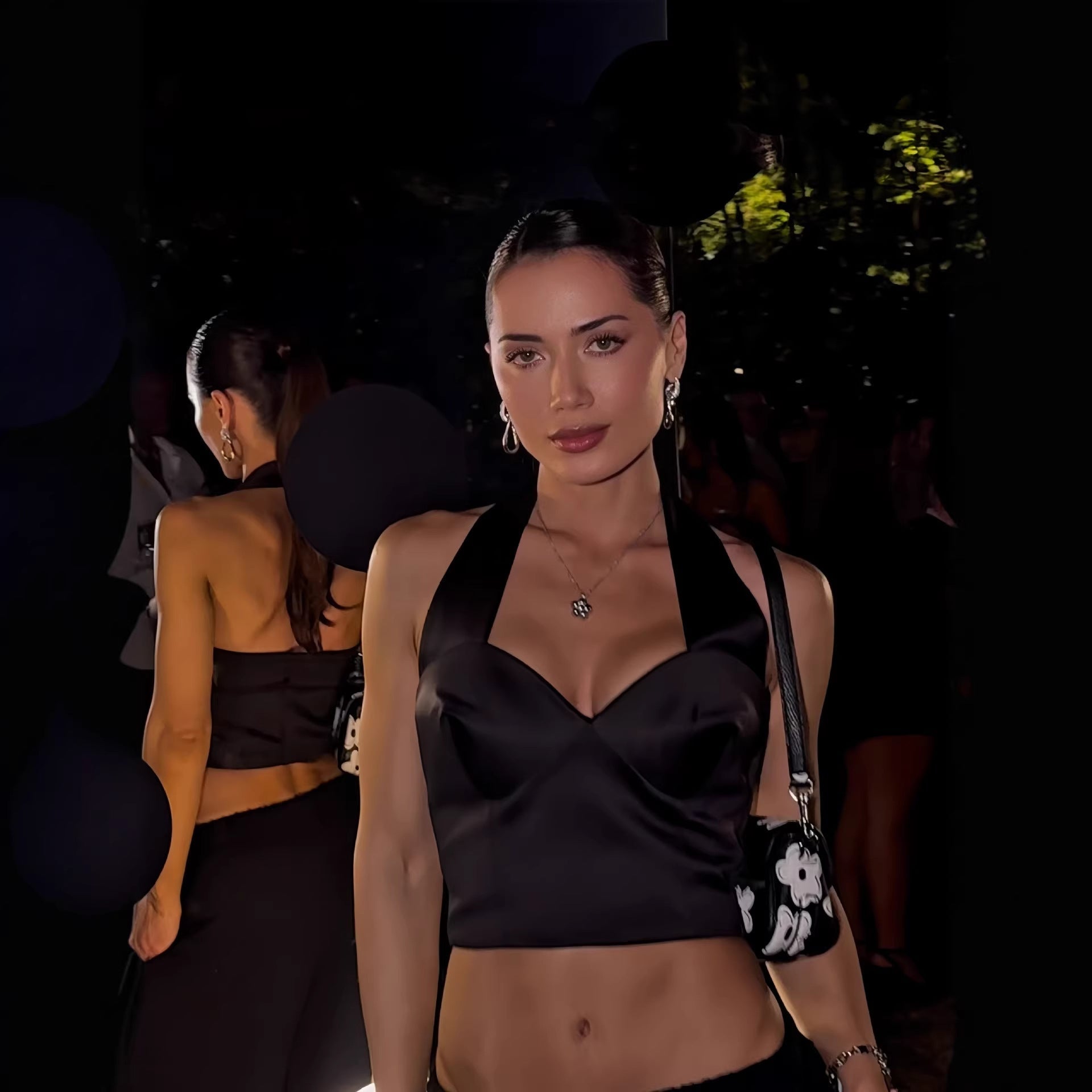 Damen Stylisches Cropped Top mit Halterhals und Bügeln R&B