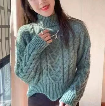 Damen Grobstrickpullover mit hochgeschlossenem Kragen und Zopfmuster R&B