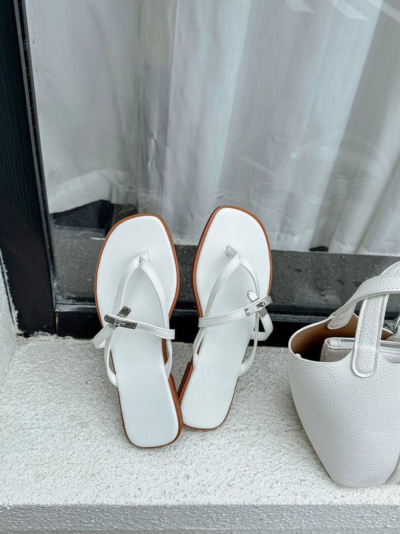 Damen Komfortable Badesandalen mit verstellbaren Riemen und orthopädischem Fußbett R&B