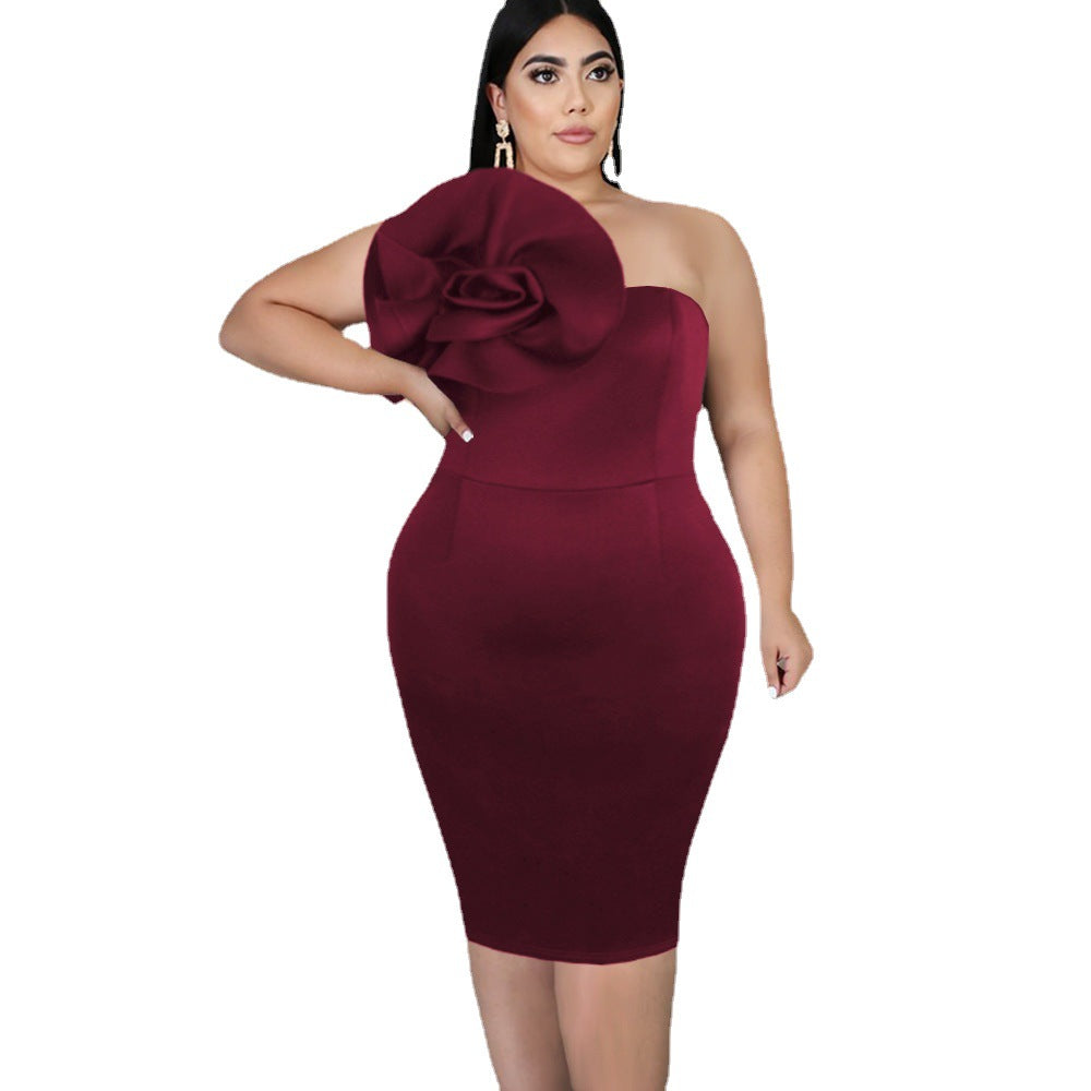 Damen Figurumspielendes Kleid mit asymmetrischem Oberteil und voluminösem Blütenakzent R&B