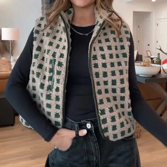 Damen Wendemantel aus kuscheligem Sherpa-Material mit stylishen Karomuster R&B