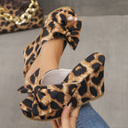 Damen Wedge-Sandalen mit verspieltem Schleifen-Design und tierischer Musterung R&B