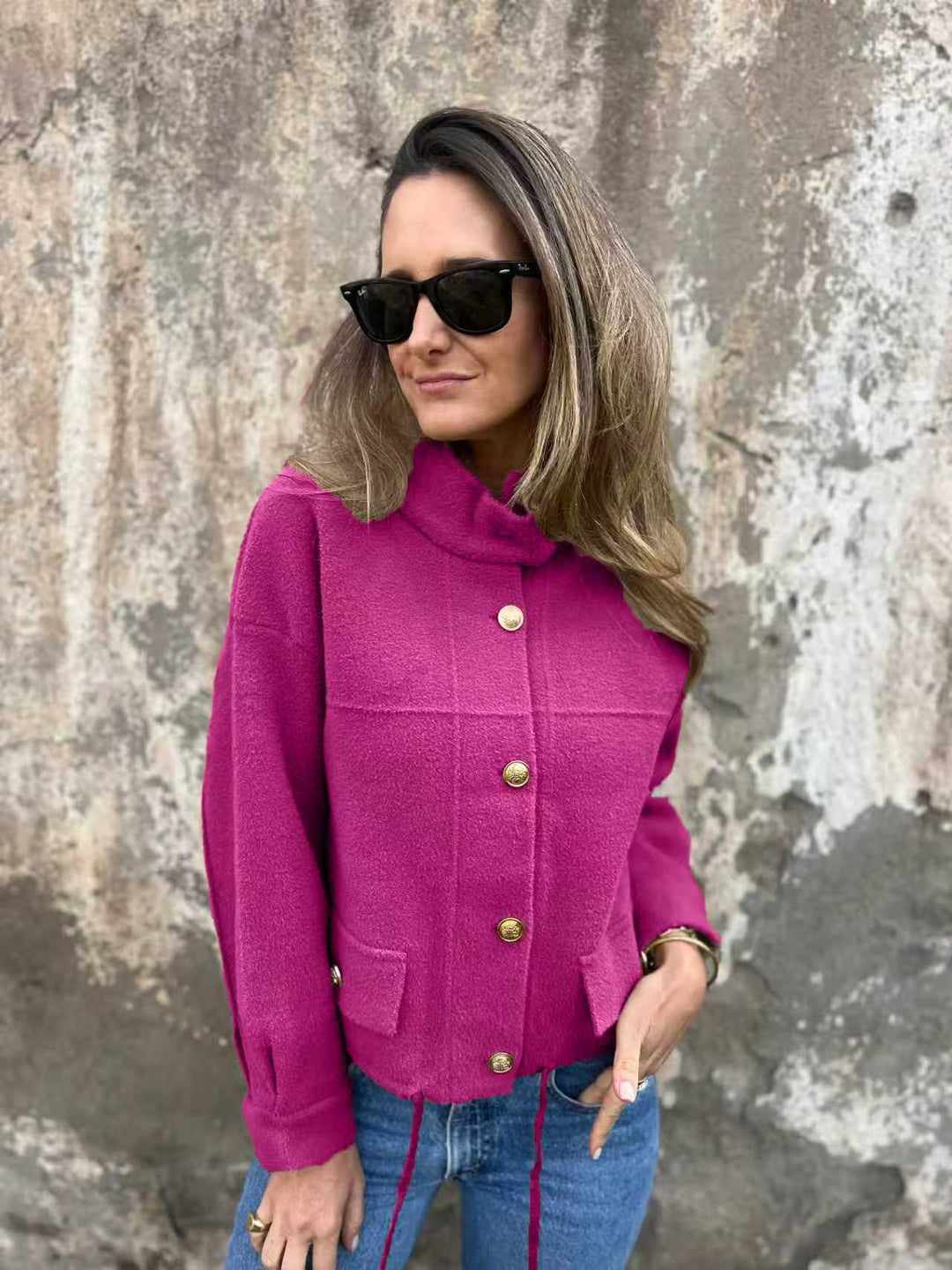 Damen Kurze Jacke mit dekorativen Knöpfen und praktischen Taschen R&B