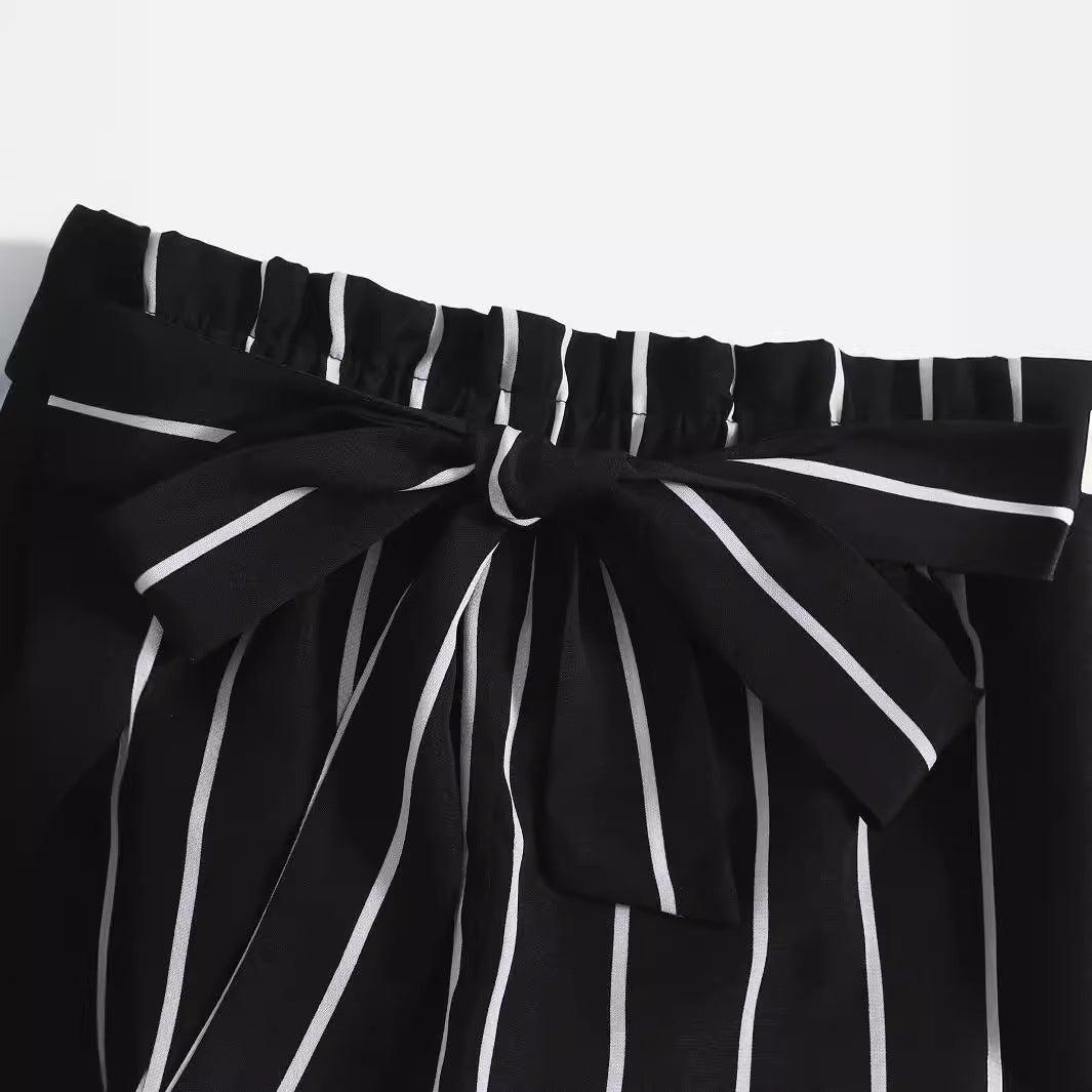 Damen gestreifte Freizeit-Shorts mit elastischem Bund und Bindegürtel R&B