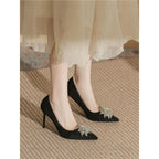 Damen elegante Pumps mit funkelnder Brosche R&B