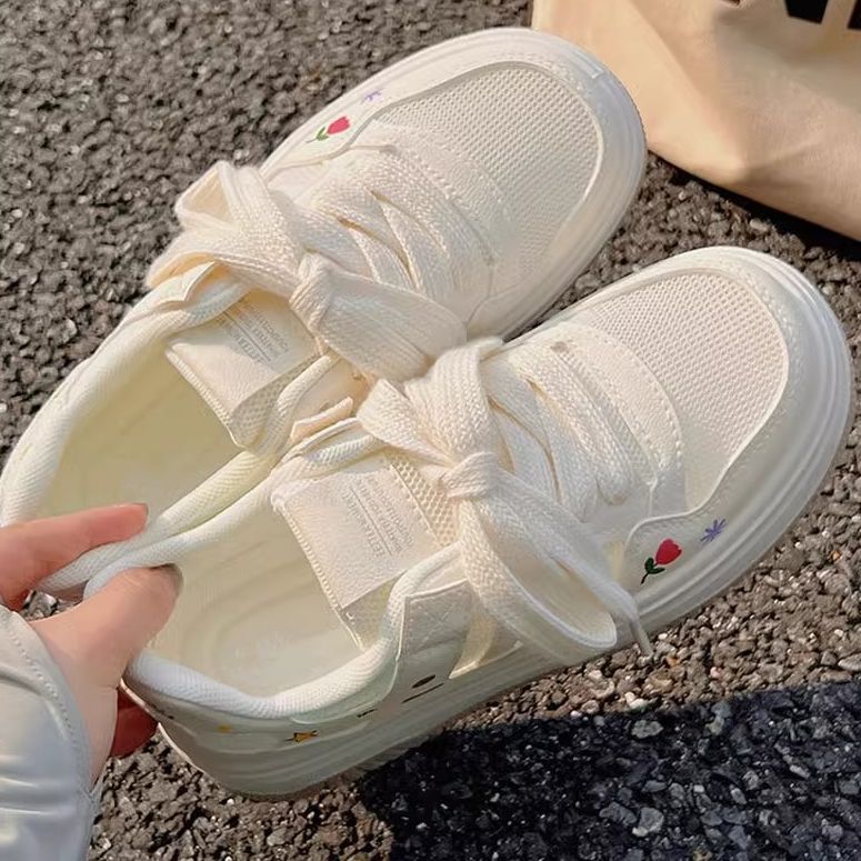 Damen Sneakers mit verspielten Applikationen und weichem Fußbett R&B