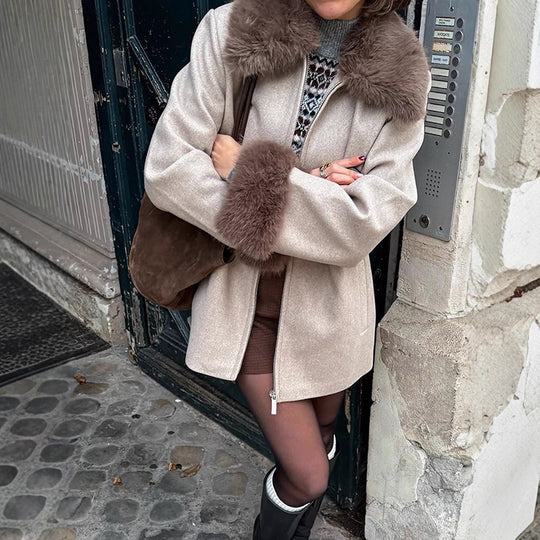Damen Woolrich Jacke mit glamourösem Pelzbesatz R&B