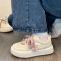 Damen Sportliche Sneaker mit modischem Obermaterial und innovativem Schnürdesign