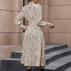 Damen Langarmhemdkleid mit Bindegürtel und modischem Print