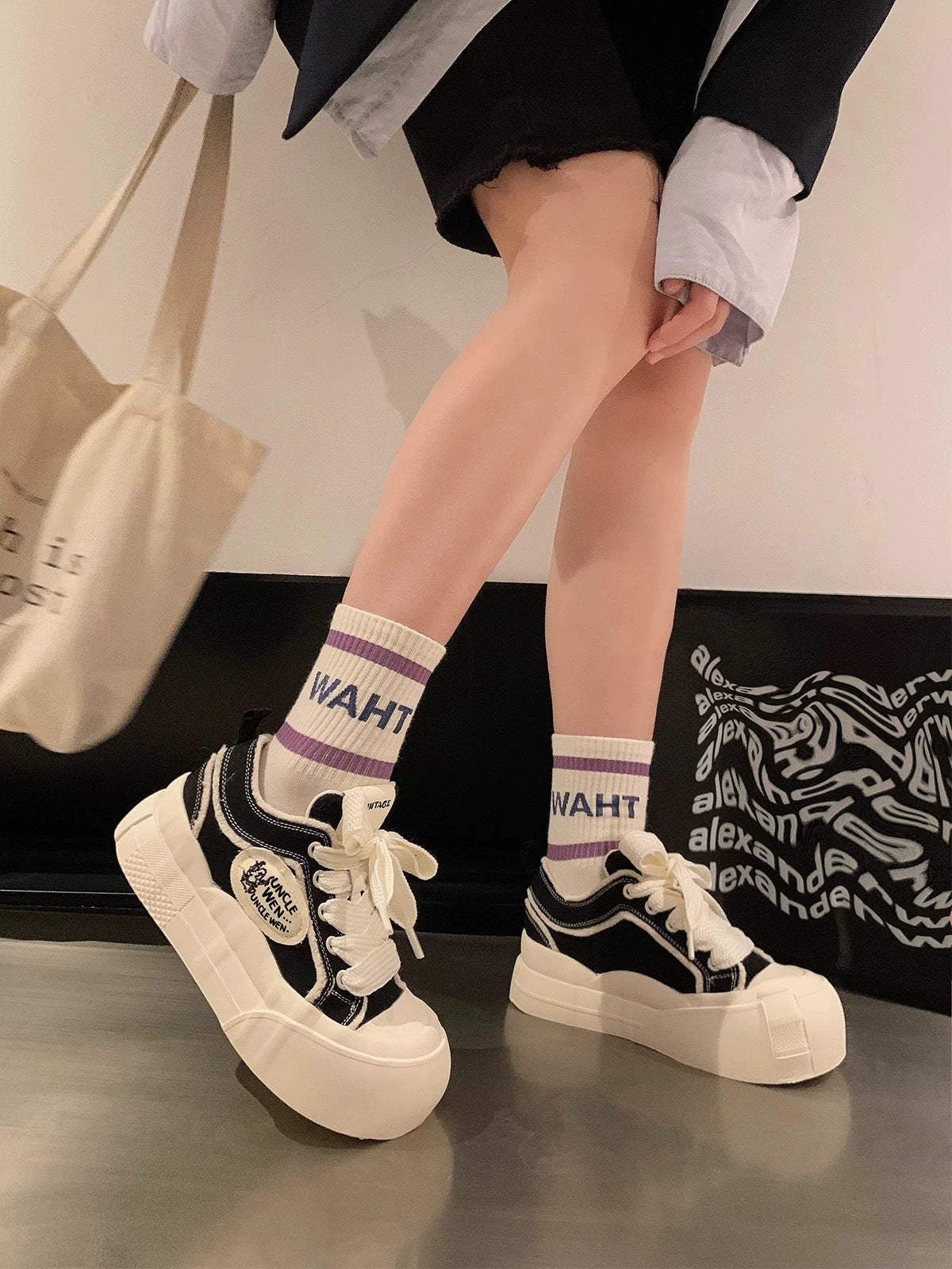 Damen Sportliche Plateau-Sneaker mit breiter Sohle und verspieltem Design R&B