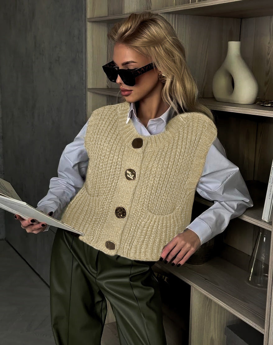 Damen gemütliche Strickweste mit großen Knöpfen und praktischen Taschen R&B
