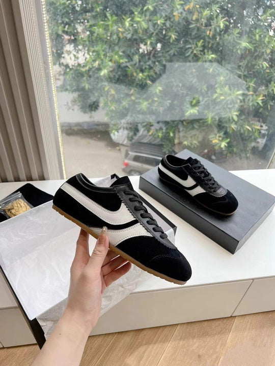 Damen Sneaker aus hochwertigem Wildleder mit trendigem Design und robustem Sohlenprofil R&B