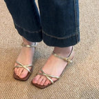 Damen elegante Strandsandalen mit verstellbaren Riemen und komfortablem Fußbett R&B