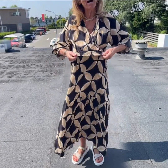 Damen nan Maxikleid mit geometrischem Alloverprint, smockierter Taille und Volantstufen R&B