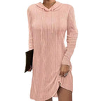 Damen Strickkleid mit Kapuze und seitlichen Schlitzen
