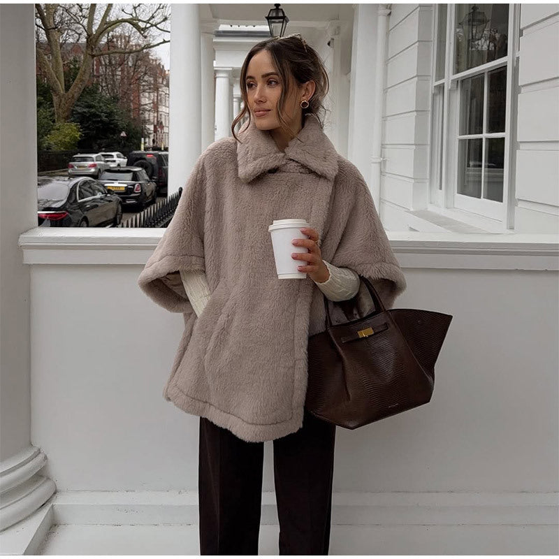 Damen Flauschiger Poncho R&B