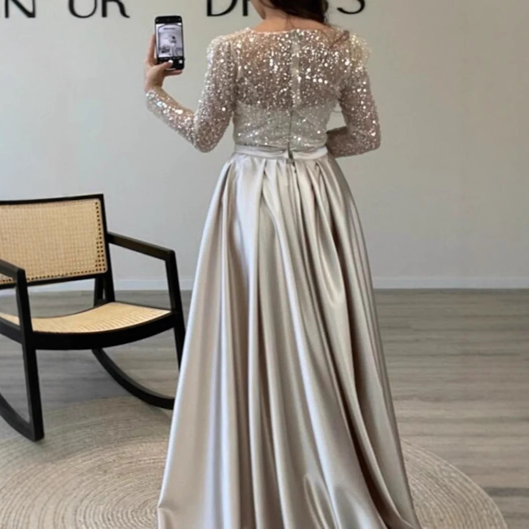 Damen Elegantes Abendkleid mit Glitzerdetails und fließendem Stoff EB