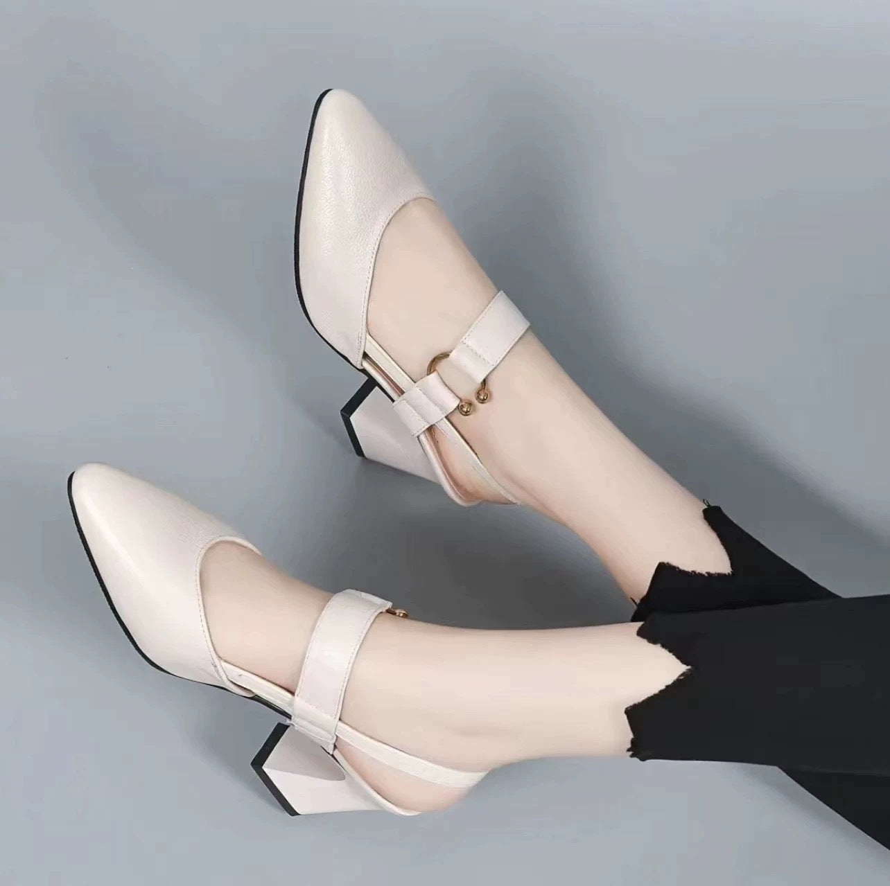 Damen Slingback Pumps mit elegantem Blockabsatz und verstellbarem Riemendesign R&B