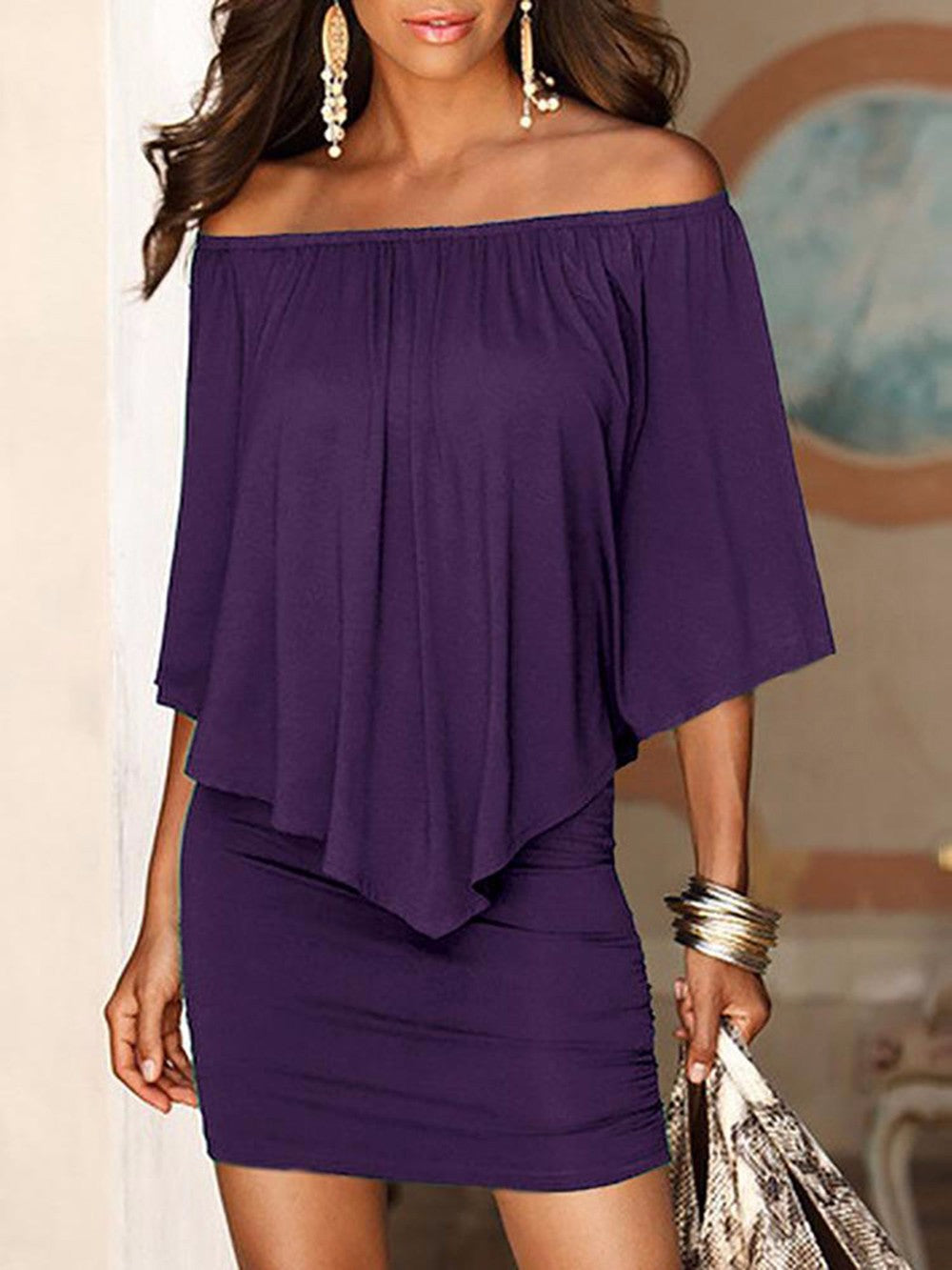 Damen Off-Shoulder Minikleid mit fließendem Oberteil und Taillenbetonung R&B