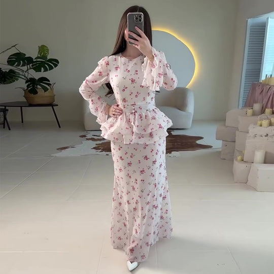 Damen Maxikleid mit voluminösem Peplum und floralen Akzenten R&B