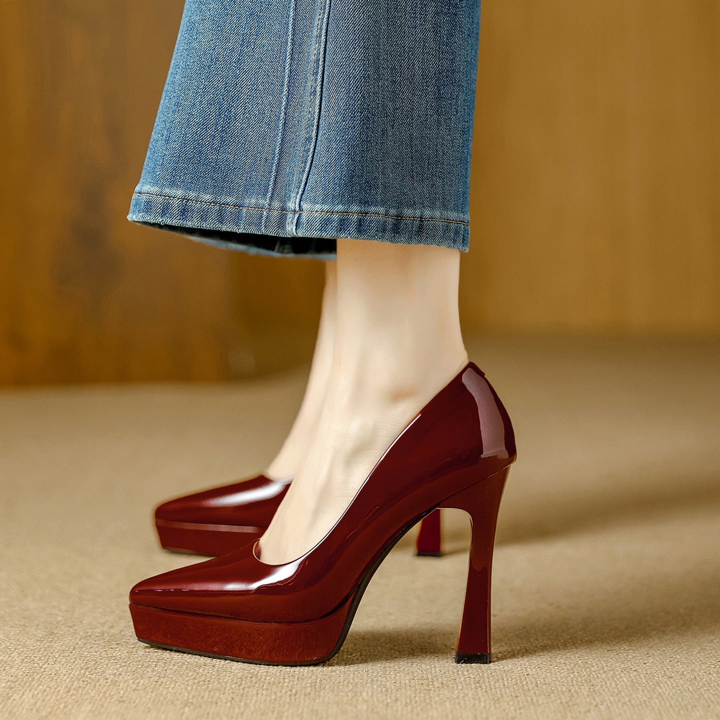 Damen Glamouröse High Heels mit Plateau und spitz zulaufendem Design