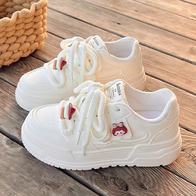 Damen Sportliche Sneakers mit verspielten Applikationen