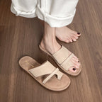 Damen Riemensandalen mit bequemen Fußbett und eleganten Kreuzriemen