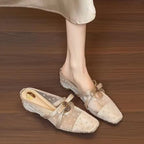 Damen Slingback-Pantoletten mit zierlichem Riemchen und Pünktchenmuster R&B