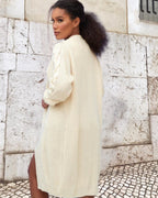 Damen Grobstrickmantel mit eleganten Zopfdetails und lässigem Schnitt R&B
