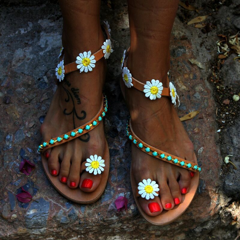 Damen Bunt verzierte Zehentrenner-Sandalen mit floralen Details und bequemer Sohle R&B