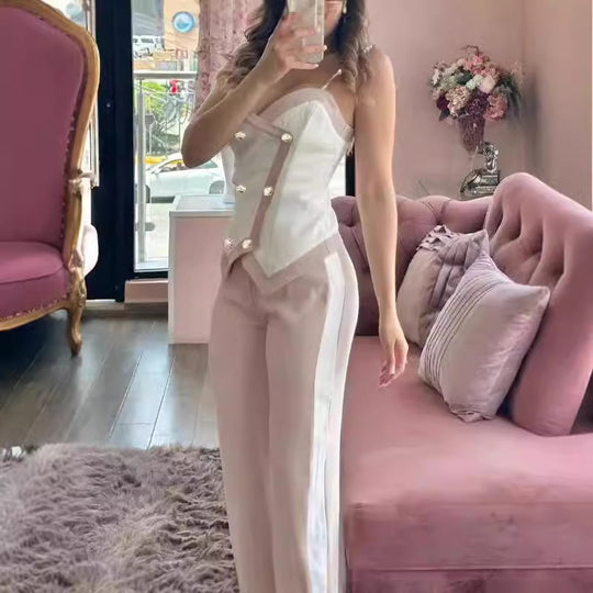 Damen Elegante Cropped Bluse mit Schulterfreischnitt und dekorativen Knöpfen R&B