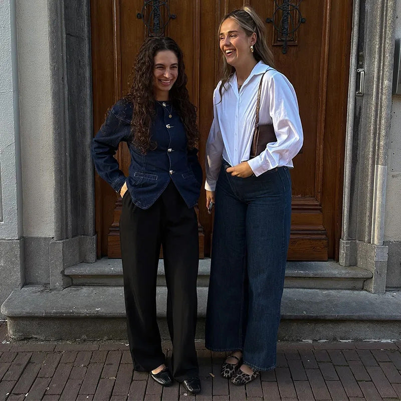 Damen Elegante Jeansjacke mit goldenen Knöpfen und tailliertem Schnitt R&B