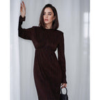 Damen Elegantes Maxikleid mit strukturierten Falten und langen Ärmeln R&B