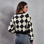 Damen Modischer Karodeckpullover mit tiefem V-Ausschnitt und eleganten Knopfdetails R&B