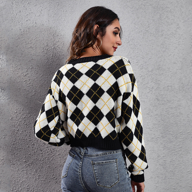 Damen Modischer Karodeckpullover mit tiefem V-Ausschnitt und eleganten Knopfdetails R&B