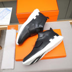 Damen Sportliche Slip-On Sneakers mit modernem Verschlussmechanismus R&B