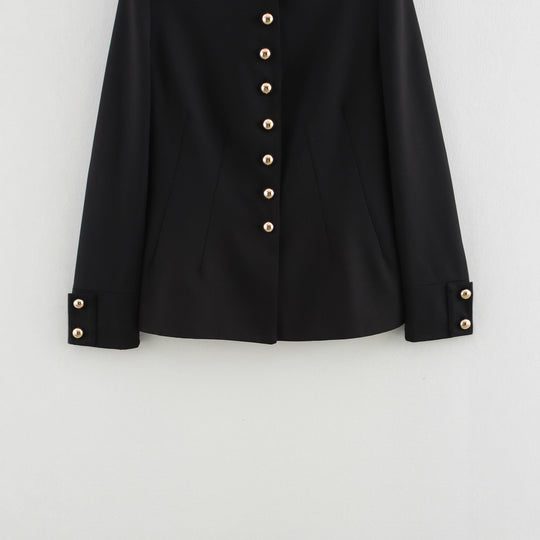 Damen elegante Steppjacke mit hochgeschlossenem Kragen und goldenen Knöpfen R&B