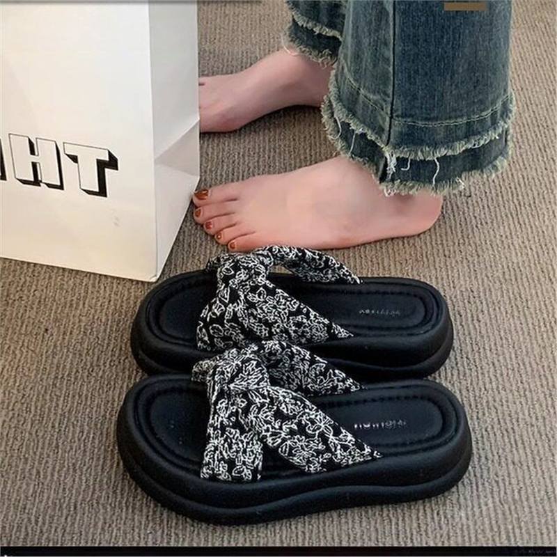 Damen flache Sandalen mit modischem Knötchendesign R&B