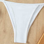 Damen Triangel-Bikini mit zarten Trägern und minimalistischem Design