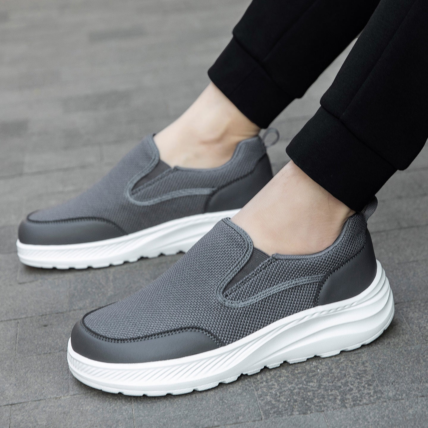 Damen Slip-On Freizeitsneaker mit atmungsaktiver Mesh-Oberfläche und rutschfester Sohle R&B