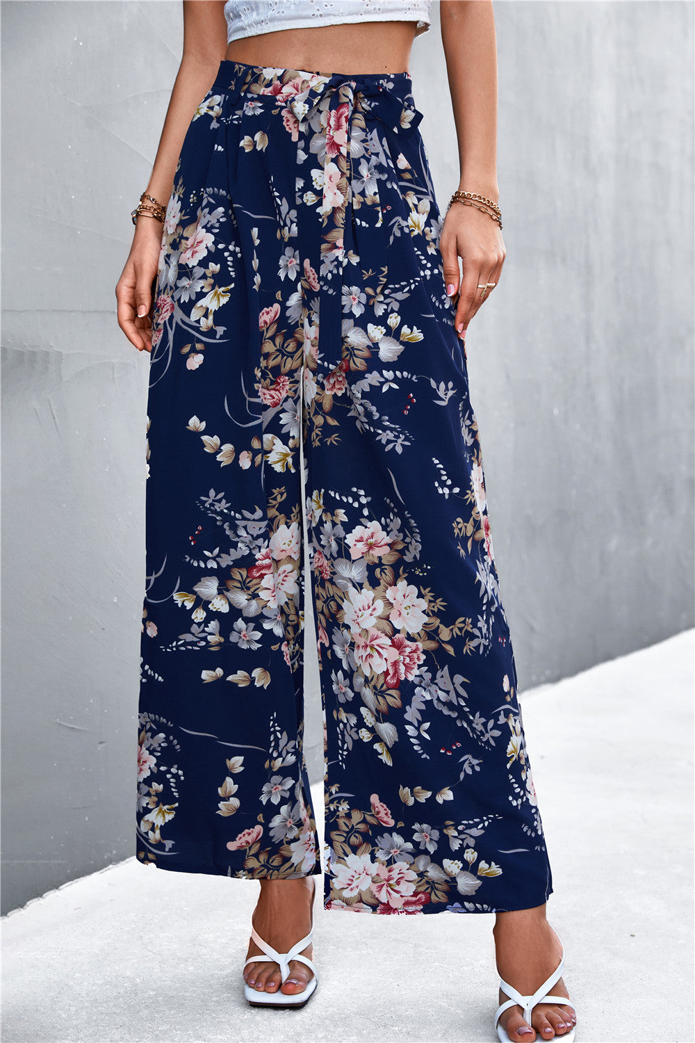 Damen Weite Blumenhose mit elastischem Bund und Bindegürtel R&B