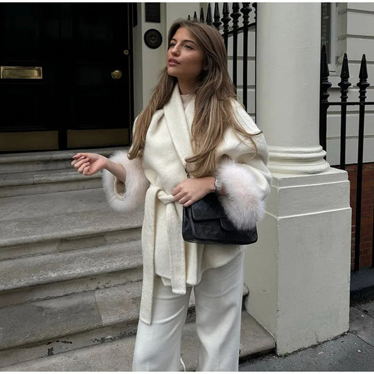 Damen Elegante Wickeljacke mit Teddyfellärmeln R&B