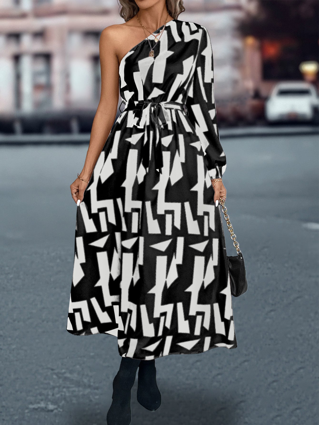 Damen Maxikleid mit asymmetrischem One-Shoulder-Design und Bindegürtel R&B