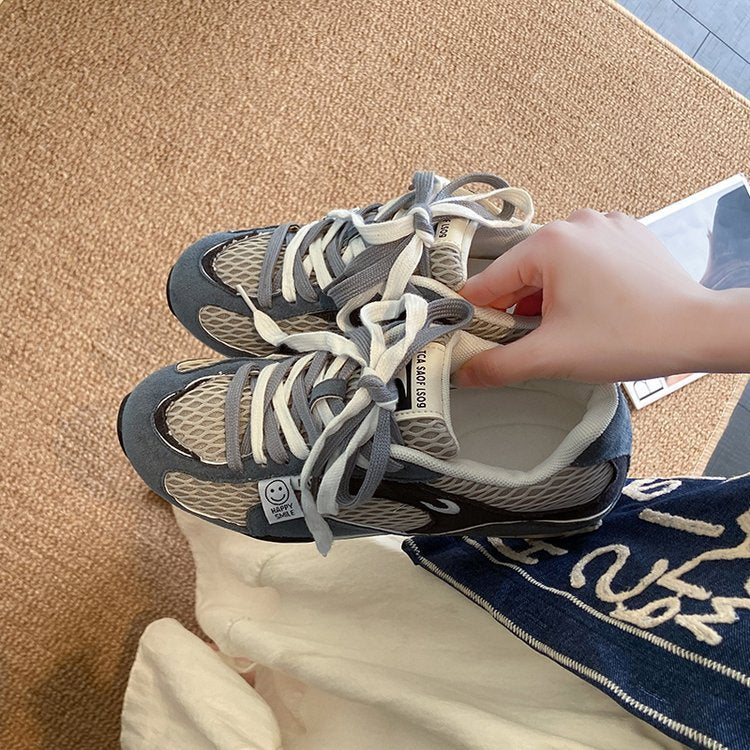 Damen Sneakers im lässigen Design mit innovativer Schnürtechnik und atmungsaktiver Oberflächenstruktur R&B