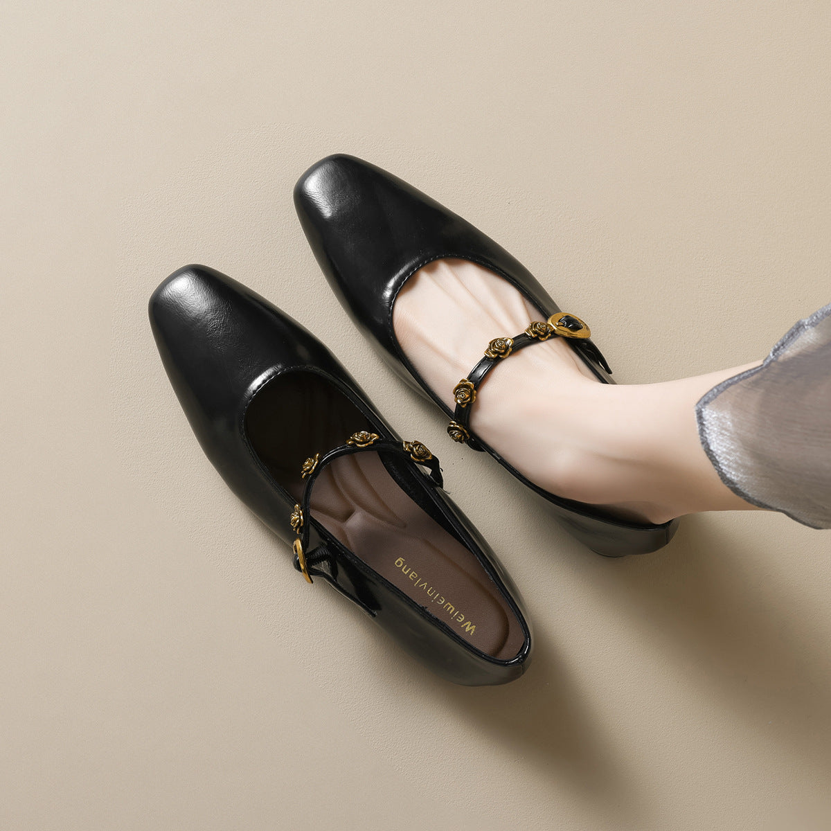 Damen elegante Ballerinas mit modischem Riemen und floralem Detail
