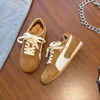 Damen Sportliche Sneaker mit hochwertigem Wildleder-Obermaterial und rutschfester Sohle