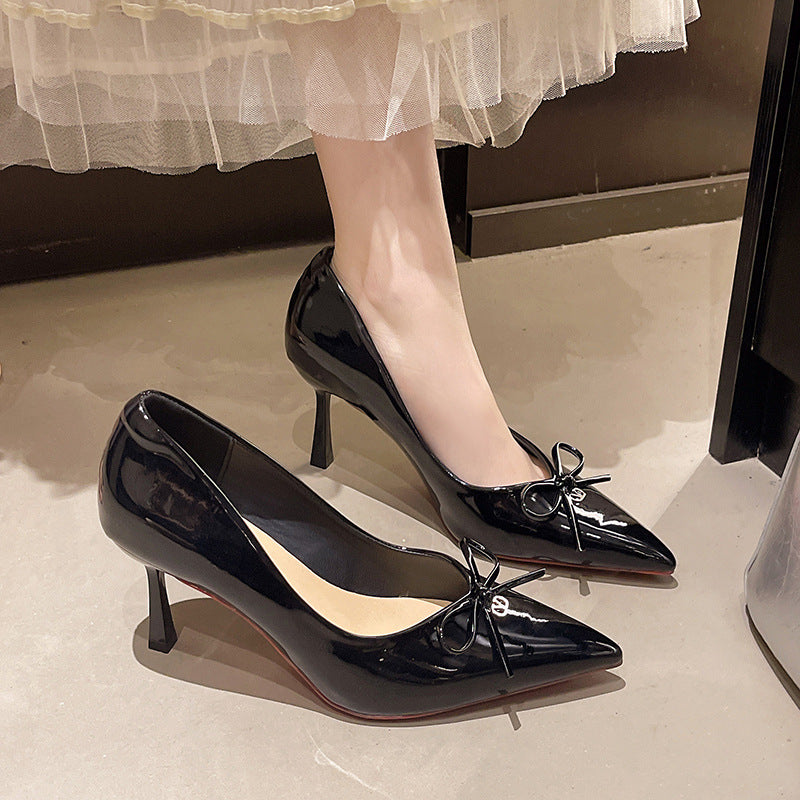 Damen stilvolle und elegante spitze Pumps mit Schleifen-Detail