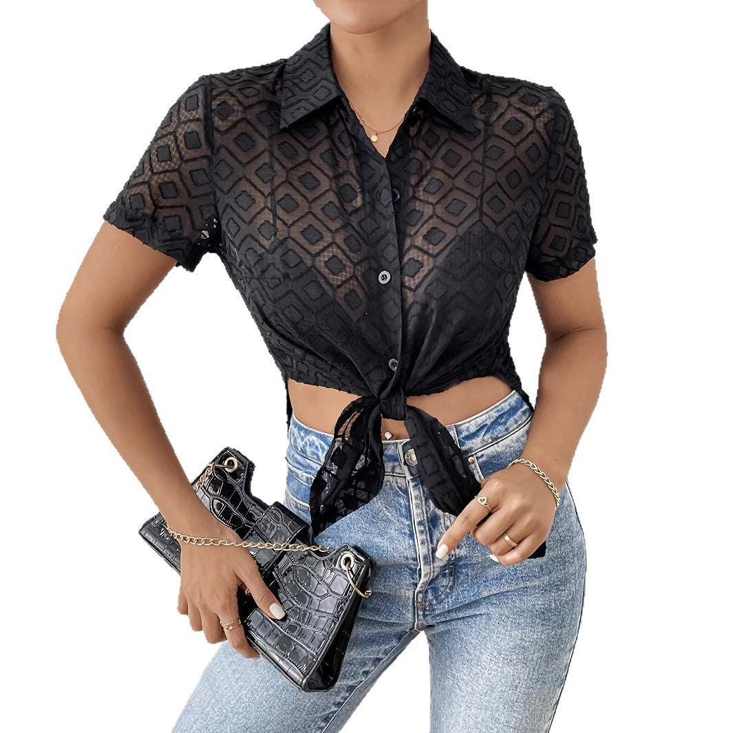Damen nan taillierte bauchfreie Kurzbluse aus Ajour-Mesh mit Hemdkragen und Knotendetail R&B