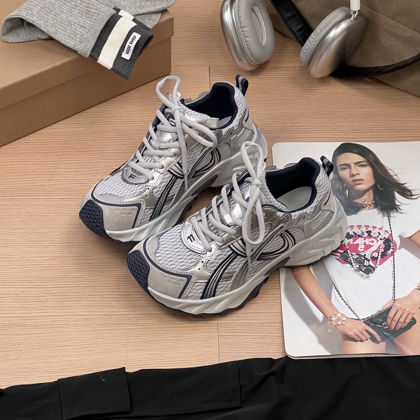 Damen Sportliche Sneakers mit atmungsaktiver Mesh-Oberfläche und robustem Profil R&B