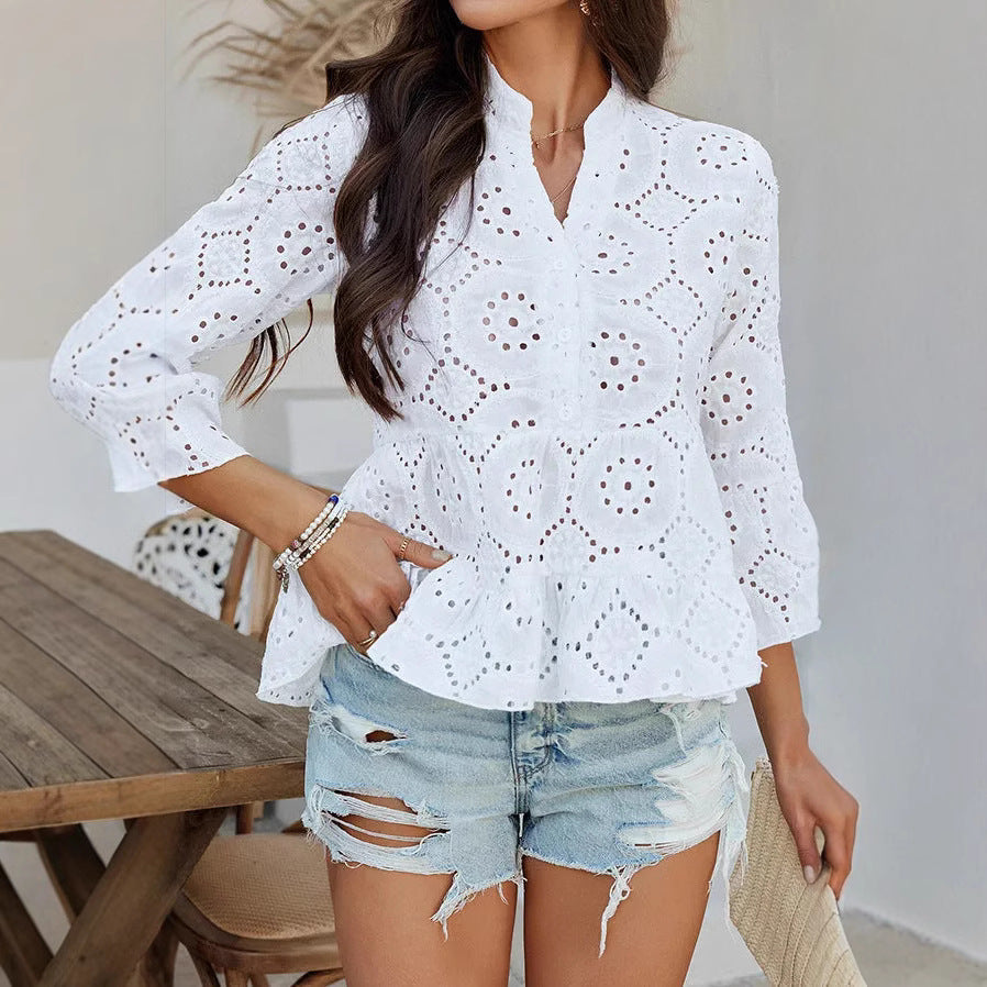 Damen Oberteil mit eleganter Broderie Anglaise und ausgestellten Ärmeln R&B